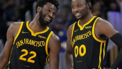 开云官网-效率最差双人组！曝勇士愿交易维金斯 扶正库明加