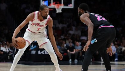 开云app-狂胜28分，又24分大胜！NBA最神奇队伍诞生，老詹要冲击第5冠