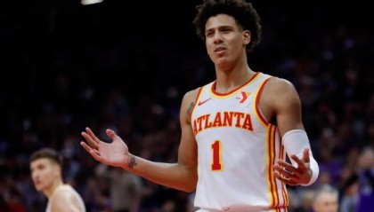 开云平台-数次暴扣惊艳全场！老鹰应围绕杰伦·约翰逊重建？