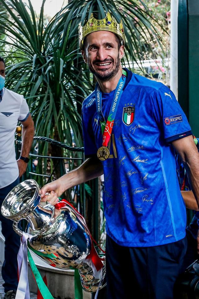 1650940316068058471.jpg FROcg5BXsAIHUrt.jpg